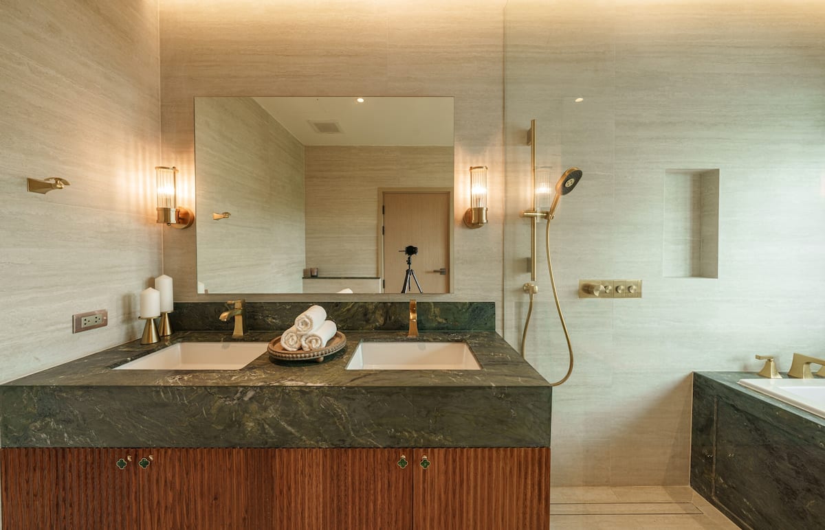 Elegant ensuite bathroom at the Huai Khwang luxury house
